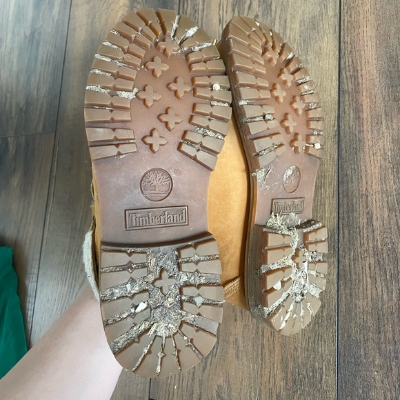 Timberland Boots - Picture 2 of 4